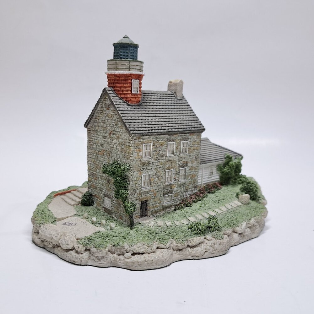 Harbour Lights Selkirk Lighthouse New York NY Figurine #157 1995 Younger & Assoc